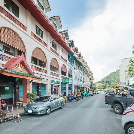 Oyo 1163 Eden Hostel Phuket Exterior photo